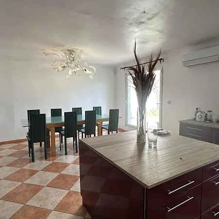 10 Metres De La Avec Piscine Et Jardin Appartement Frontignan